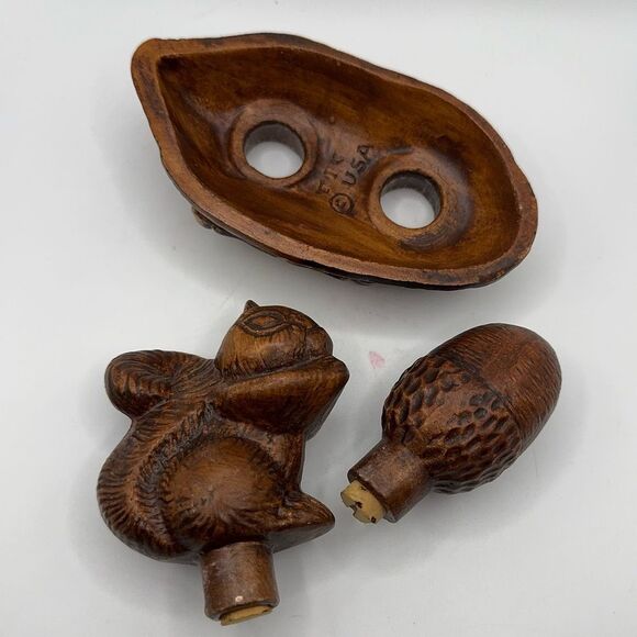 Vintage Ceramic Jackson Hole Squirrel and Acorn Salt and Pepper Shaker Set - Picture 6 of 6